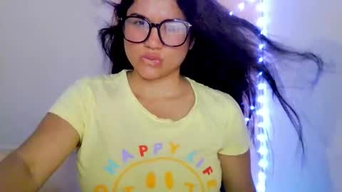 Snapshot of laurengirls1 chatting on October 17, 5:49 pm onlyfan laureng7 - 7 laureng2 online show from October 17, 5:49 pm