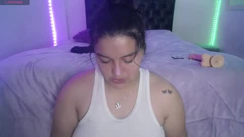 laurenkenner28_ online show from May 11, 6:38 pm