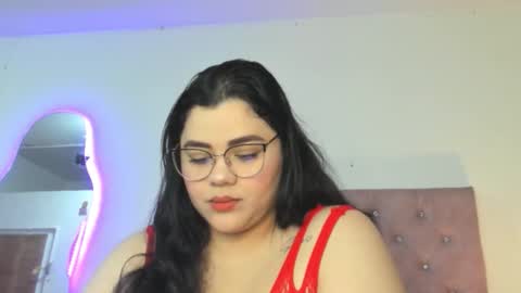 laurenlaine online show from February 4, 11:57 am