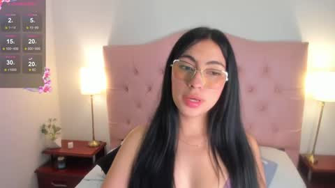 Snapshot of laurenn_smitth chatting on March 11, 12:50 pm laurenn_smitth online show from March 11, 12:50 pm