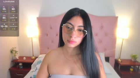Snapshot of laurenn_smitth chatting on January 13, 12:35 pm laurenn_smitth online show from January 13, 12:35 pm
