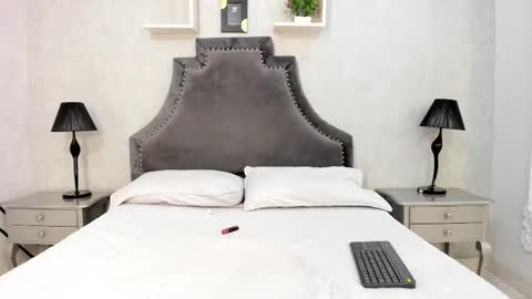 Lauren  online show from October 18, 3:15 pm