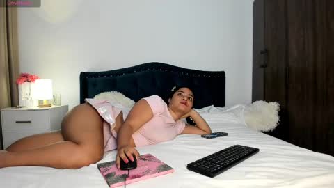 Snapshot of laurent_jones chatting on March 7, 2:57 am daniela angel online show from March 7, 2:57 am