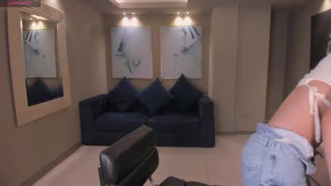 Lau  online show from October 5, 3:55 am