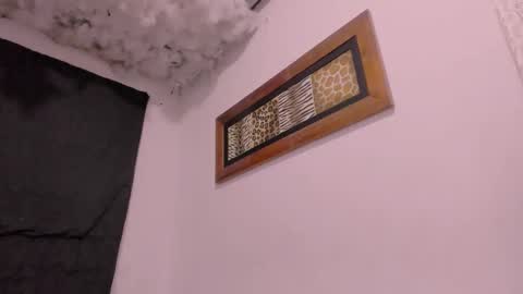 Lauu G online show from November 6, 10:32 am