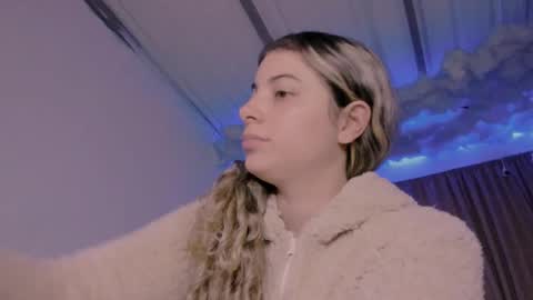 Lauu G online show from March 1, 4:37 am