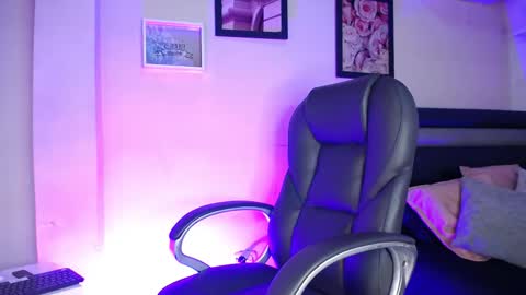 LauWild online show from January 17, 11:29 am