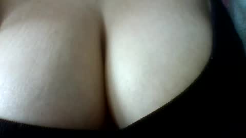 layannalea online show from July 9, 10:44 pm
