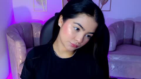 Layla Breezee online show from April 29, 11:46 am