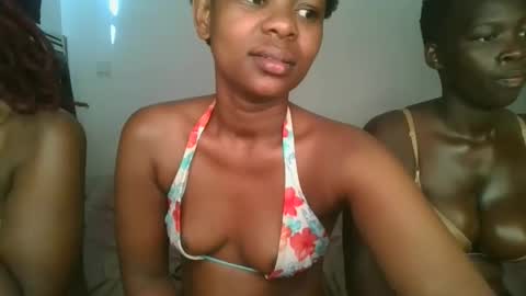 layla_cutiee online show from March 17, 5:44 am