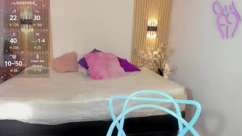 LaylaEmber online show from March 15, 1:02 pm