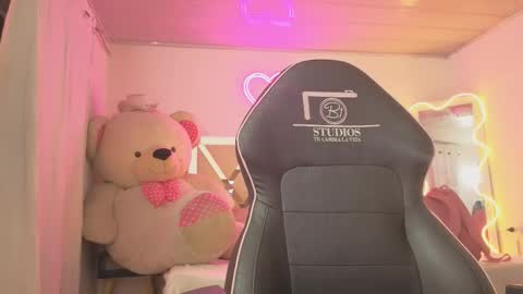 laylafoxy_tay online show from January 6, 3:10 am