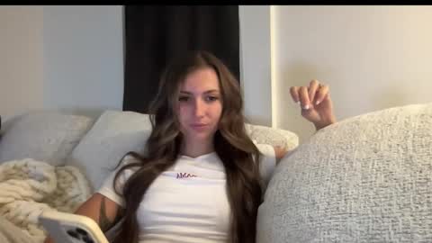 laylahlaylah1 online show from October 31, 5:28 pm