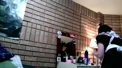 Layla Kills online show from March 8, 8:18 am