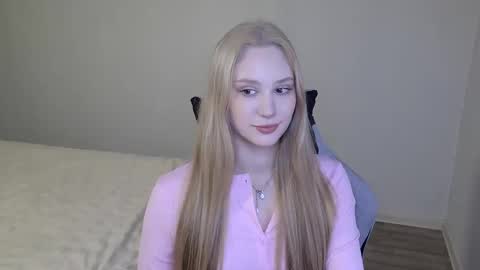 LaylaPretty001 online show from February 13, 6:15 am