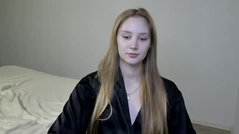 Snapshot of laylapretty001 chatting on January 7, 6:05 am LaylaPretty001 online show from January 7, 6:05 am