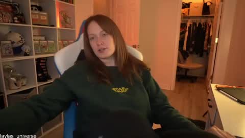 Layla Universe online show from May 14, 3:23 am