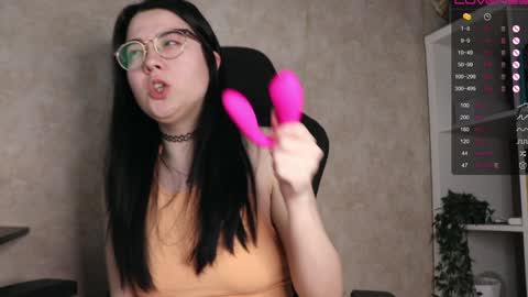 Snapshot of lazynut chatting on January 17, 5:11 am Lisa online show from January 17, 5:11 am