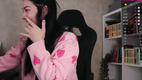 Snapshot of lazynut chatting on October 24, 4:41 am Lisa online show from October 24, 4:41 am