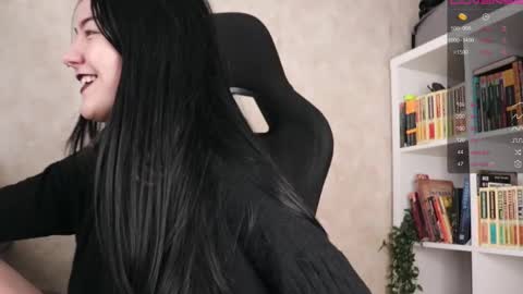 Snapshot of lazynut chatting on September 19, 4:11 am Lisa online show from September 19, 4:11 am