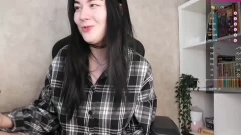 Snapshot of lazynut chatting on March 5, 4:57 am Lisa online show from March 5, 4:57 am