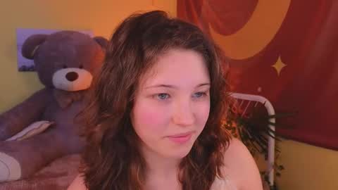 Snapshot of lea_belle_ chatting on March 1, 4:44 pm Lea online show from March 1, 4:44 pm