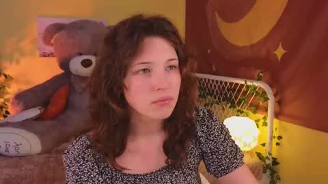Snapshot of lea_belle_ chatting on March 3, 6:31 pm Lea online show from March 3, 6:31 pm
