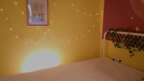 Snapshot of lea_belle_ chatting on September 21, 12:15 pm Lea online show from September 21, 12:15 pm