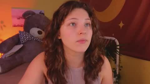 Snapshot of lea_belle_ chatting on February 23, 4:50 pm Lea online show from February 23, 4:50 pm