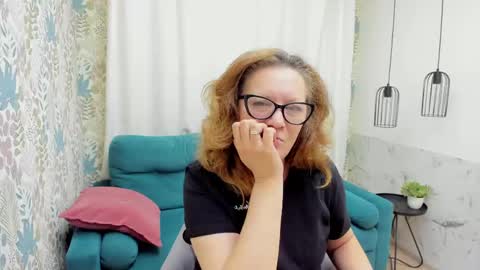 Lea online show from May 2, 5:22 am