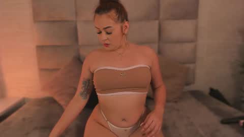 lea_walkerr online show from June 19, 7:28 pm