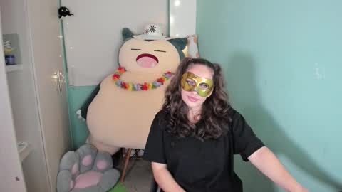 Laura online show from March 12, 2:36 am