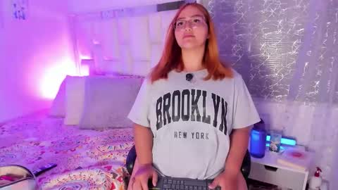 Leah  online show from February 12, 2:57 am