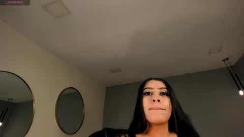 leahlombardi_ online show from March 15, 3:30 am