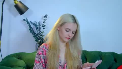 Lea online show from July 25, 6:42 am