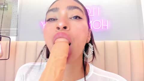Hey Im Lea online show from June 5, 10:27 pm