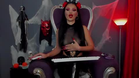 Snapshot of leanoir chatting on October 27, 1:56 am LeaNoir online show from October 27, 1:56 am