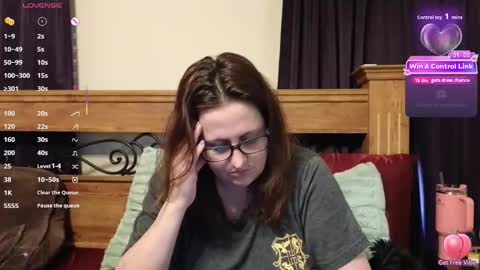 Leesa online show from March 30, 7:35 pm