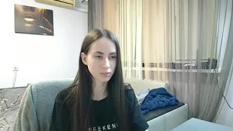 Snapshot of leila_monaco chatting on October 12, 4:42 pm Leila online show from October 12, 4:42 pm