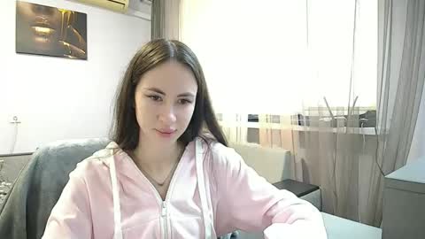 Snapshot of leila_monaco chatting on October 7, 9:14 am Leila online show from October 7, 9:14 am