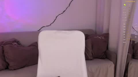 leilalafleur_ online show from May 2, 4:49 am
