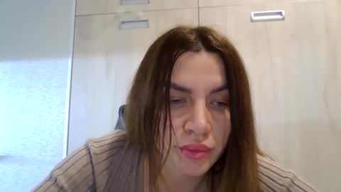 lena6122000 online show from November 26, 6:42 pm