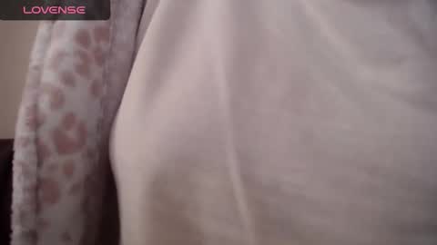 lenagolden online show from November 5, 8:52 am