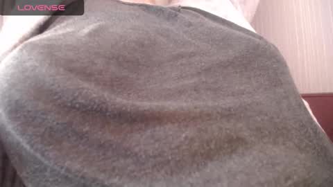 lenagolden online show from November 14, 12:05 pm