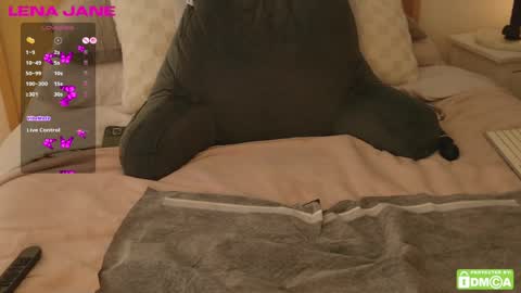 lenajane_xx online show from May 7, 5:49 pm