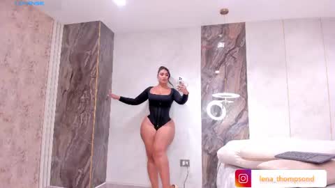 Lenathompson online show from July 23, 1:07 am
