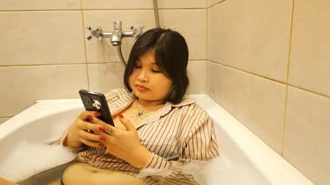 Min online show from April 30, 11:59 am