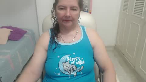 leonela   online show from July 17, 12:15 am