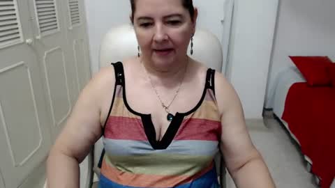 leonela   online show from June 16, 2:45 am
