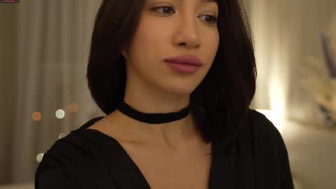 Leora online show from March 9, 5:28 pm